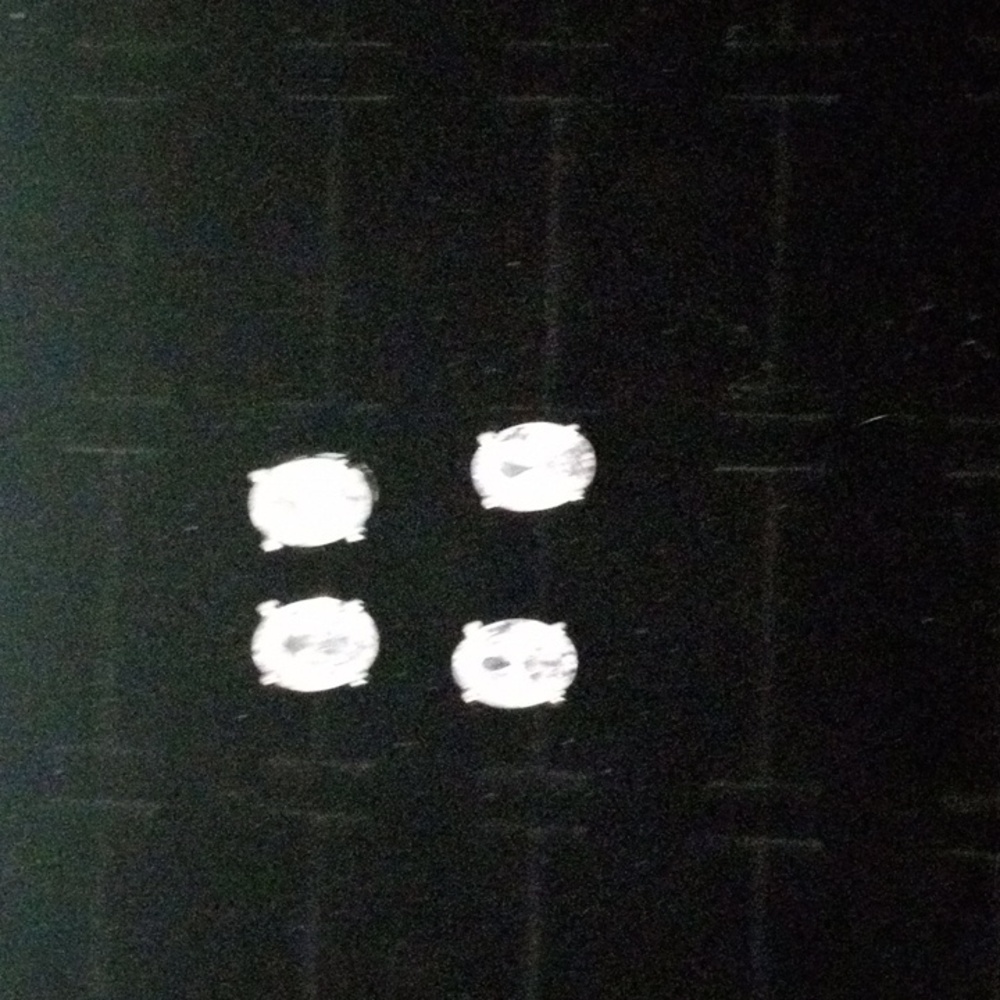 Earrings - Picture 4 of 4